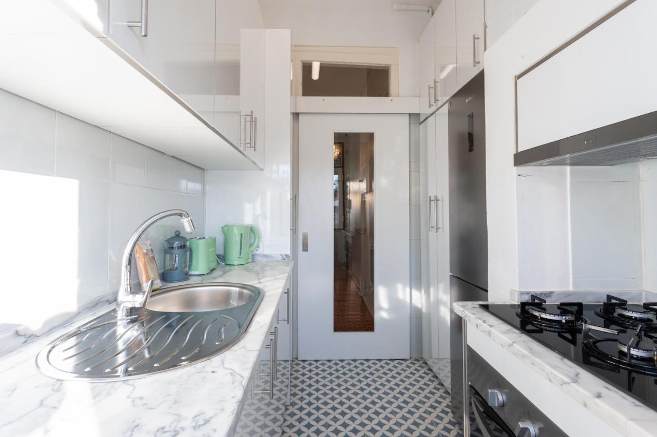 Flh The Poet Apartment Near Saldanha Lisbon Bagian luar foto